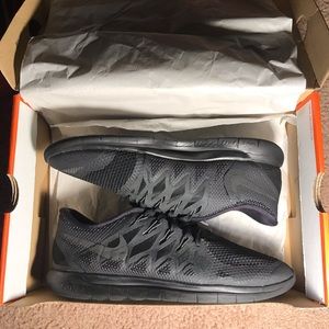 Men’s 10 Nike Free Run 5.0 Triple Black